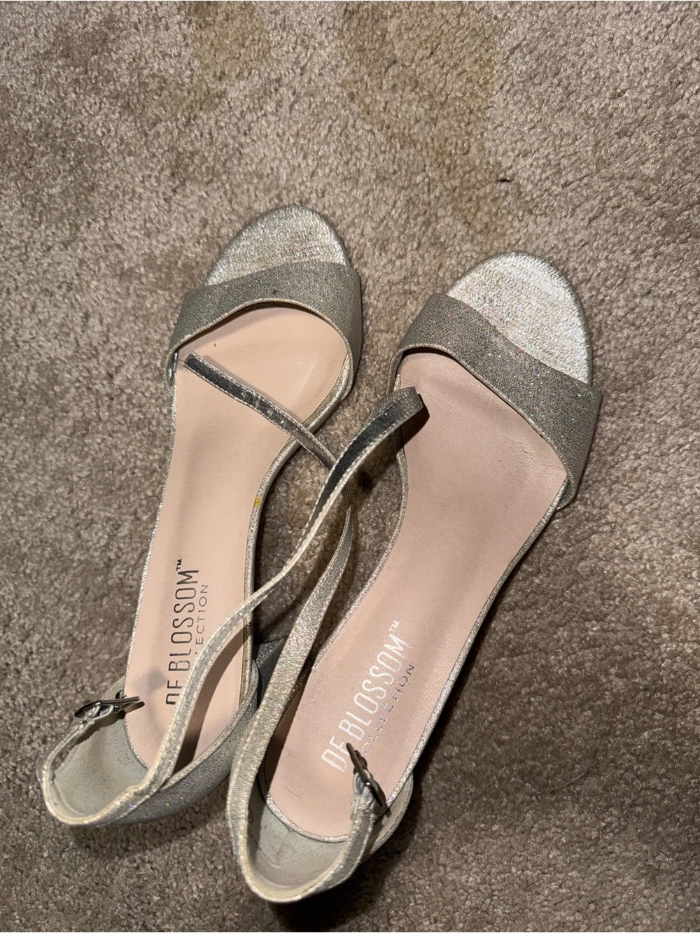 De Blossom Collection Silver Glitter Strappy Open-Toe Sandals
